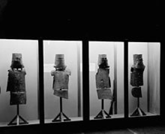 220px-Display_of_Kelly_armour_at_Old_Melbourne_Gaol